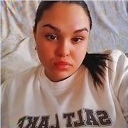 Soy una persona que le encanta los niñ@s ya que tengo 4 sobrinas de todas las edades y siempre me han encantado ayudarlas.